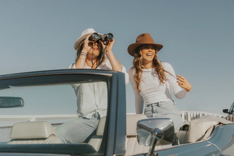 Car hire for styled photoshoot in Byron Bay